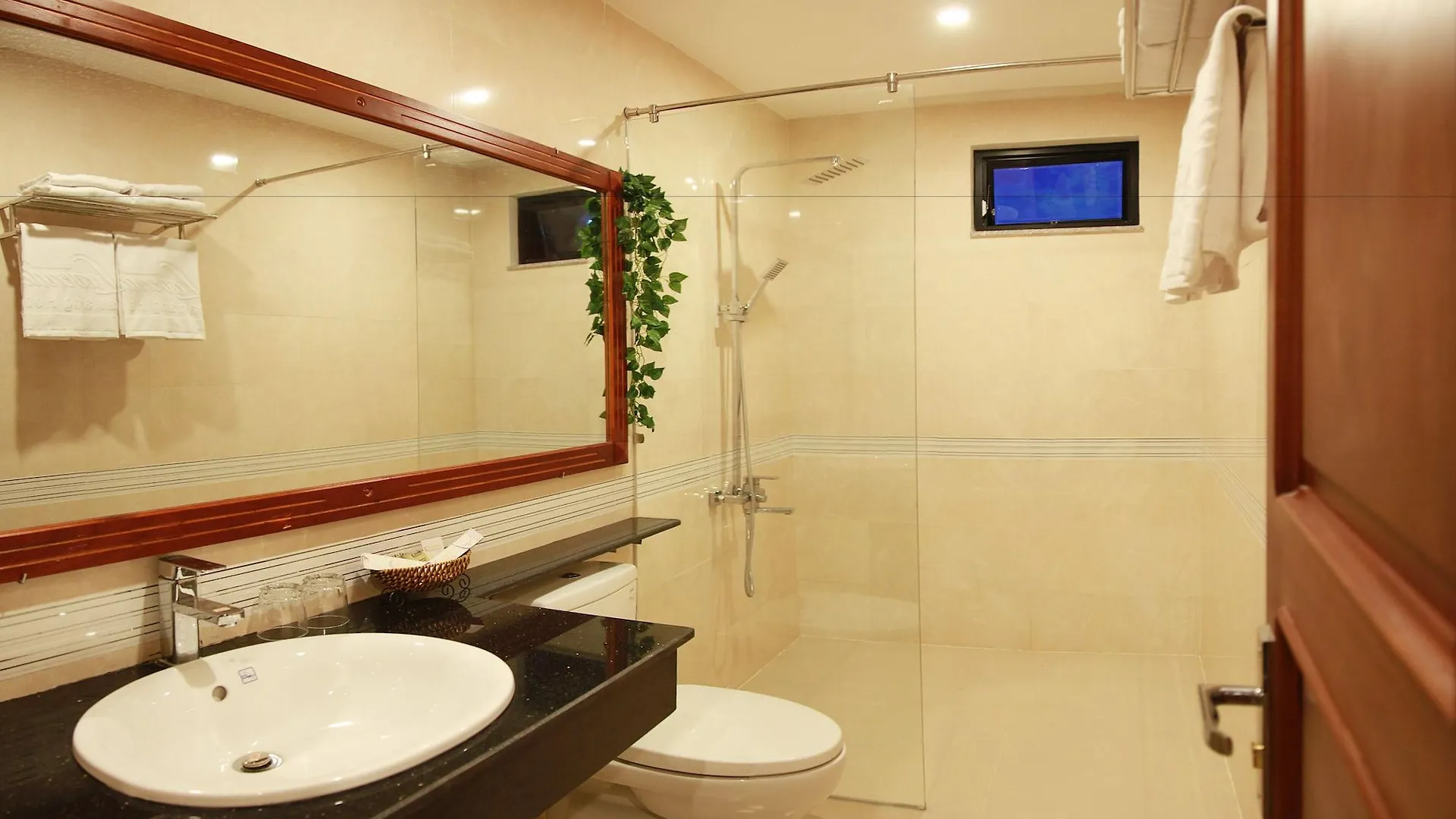 Lavender Danang Hotel 2*, Da Nang Vietnam